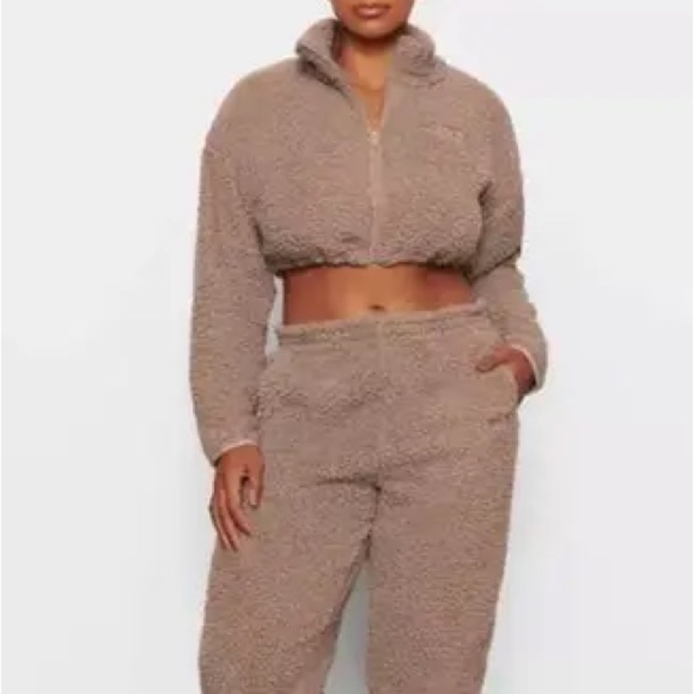 Skims Cozy Brown Sherpa Zip-Up Jacket